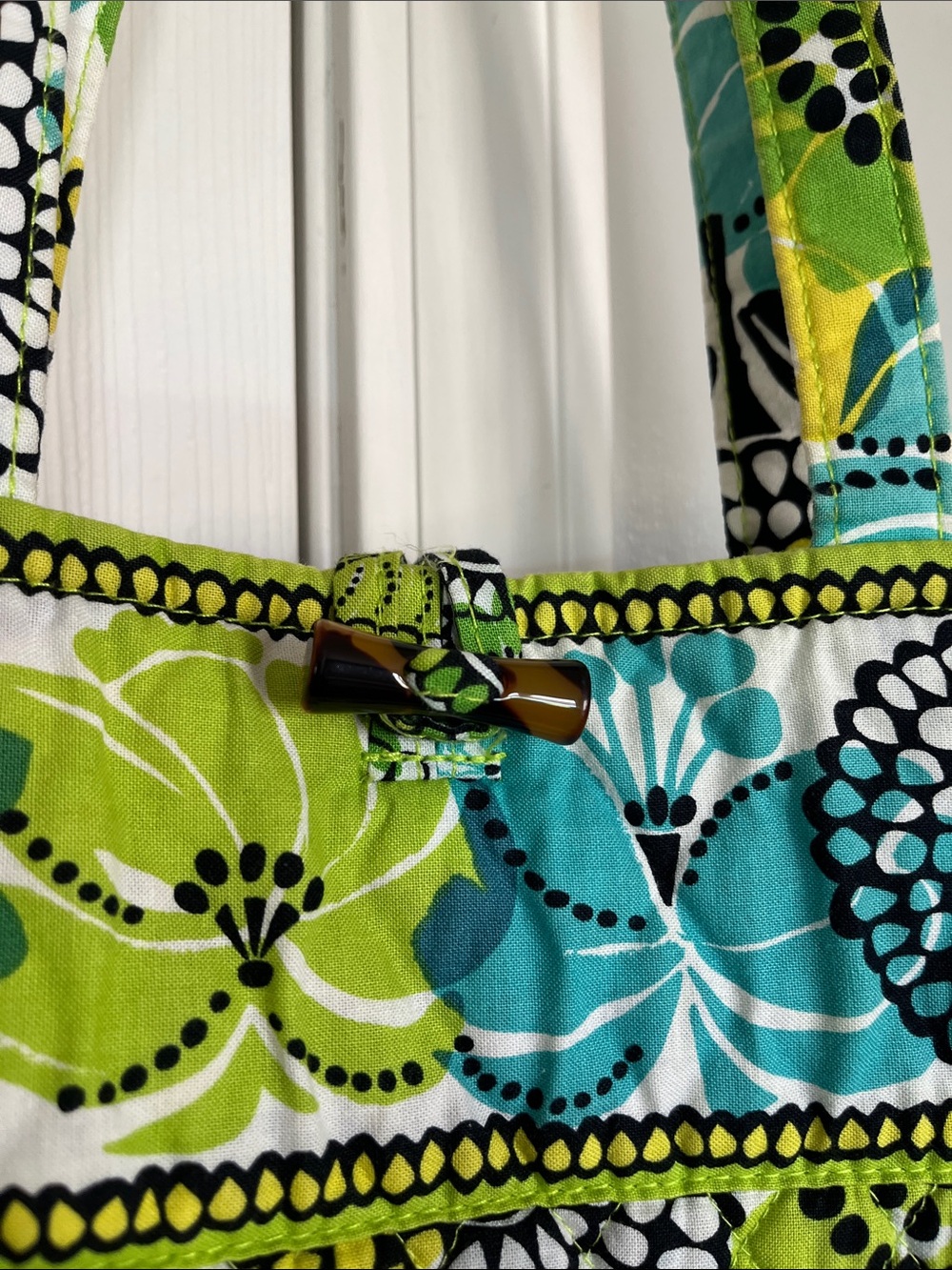 Vera Bradley Quilted Floral Tote Bag in Green and Teal flowers sunflowers 🌻 - Picture 4 of 13